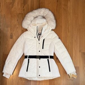 NWT Michael Kors White Quilted Puffer Jacket with Faux Fur Hood